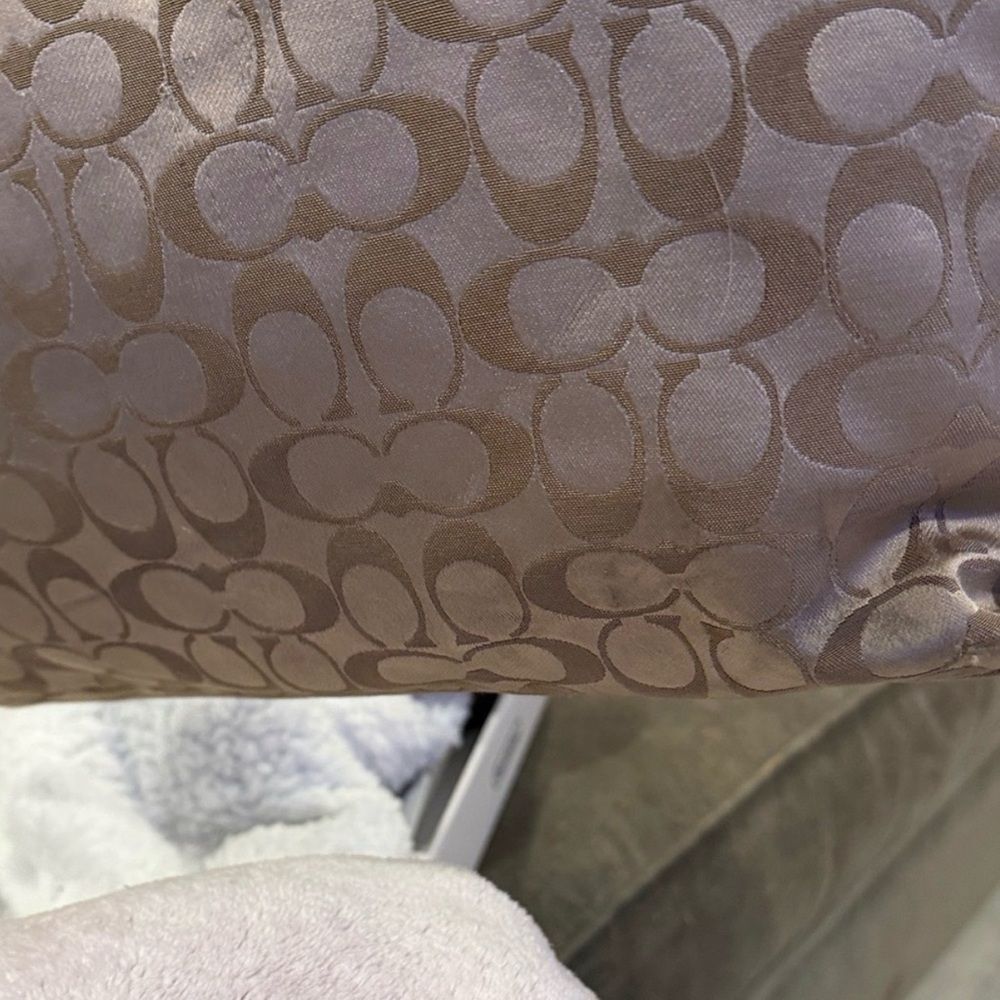 Coach Beige and Burgundy Shoulder Bag - Picture 3 of 10